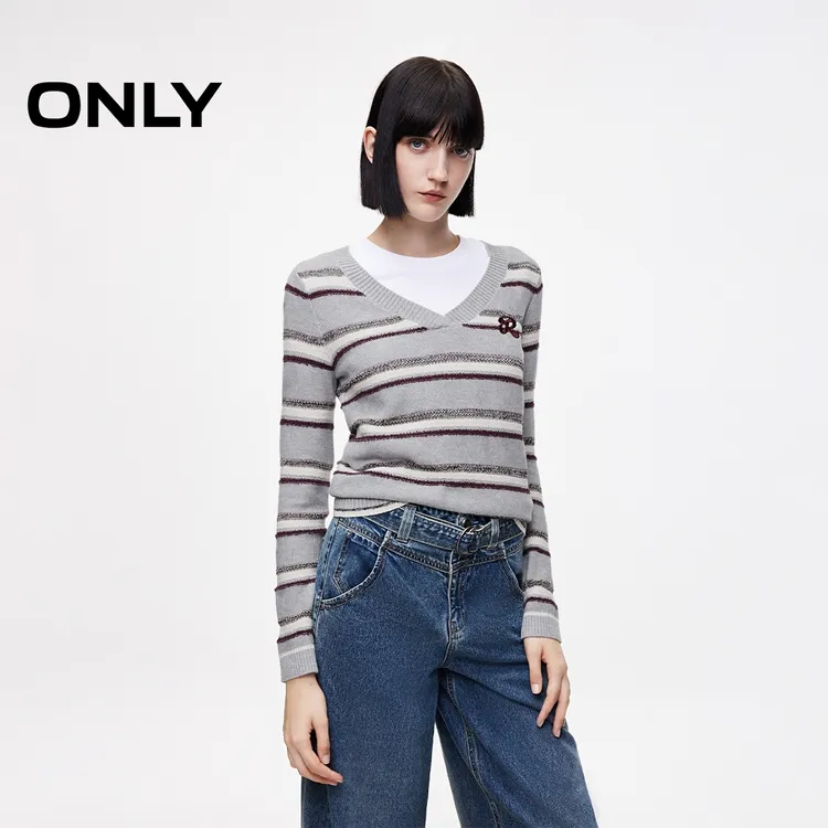 ONLY2025秋季新款复古撞色条纹字母刺绣V领针织衫女|125413033