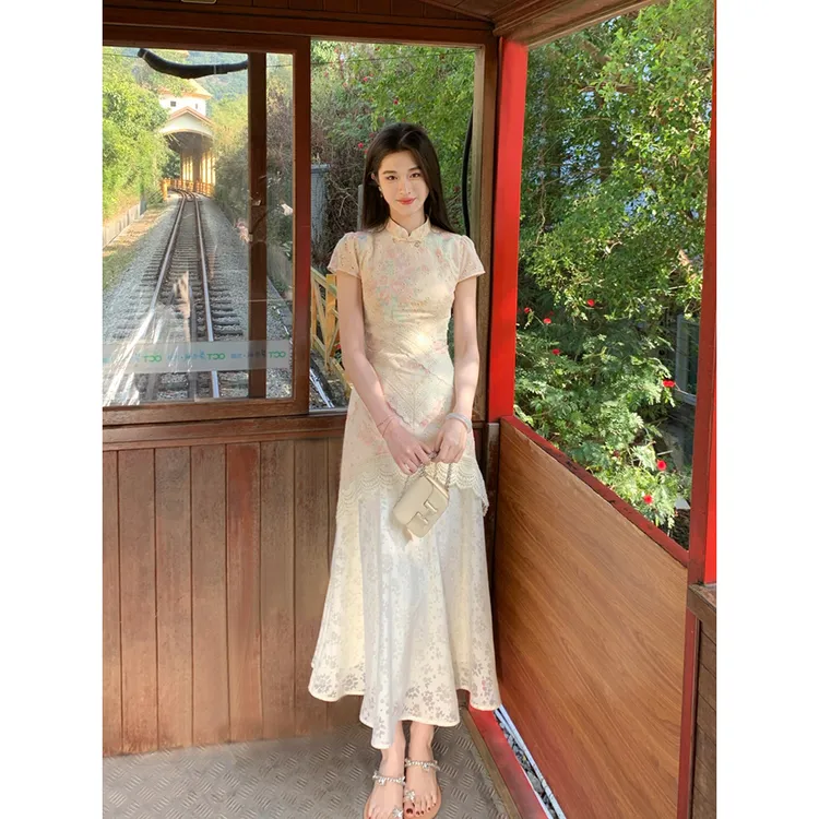 凌茜恣禾 开春绝美新中式改良旗袍女夏蕾丝假两件镂空碎花连衣裙