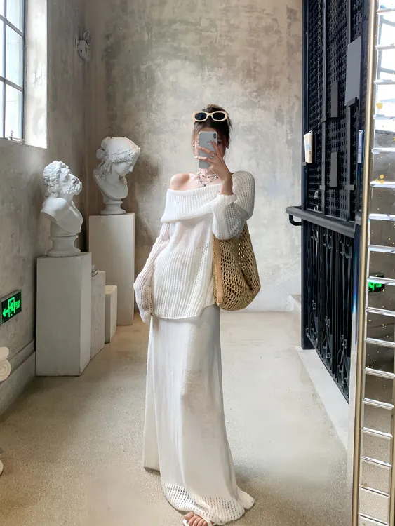 早秋穿搭减龄一整套女装2025新款露肩镂空微透针织上衣长款半身裙