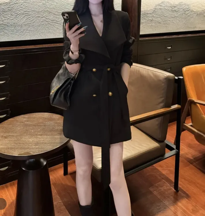 【婷婷】2025秋冬新款时尚洋气19503修身大翻领子风衣