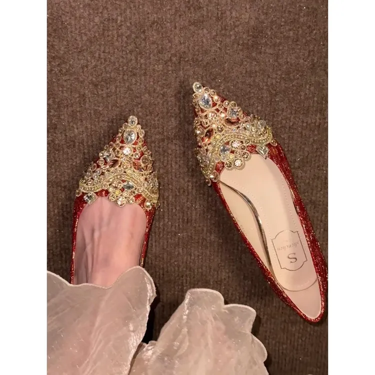 大码红色婚鞋女2025春秋低跟尖头新中式新娘鞋秀禾鞋粗跟订婚鞋