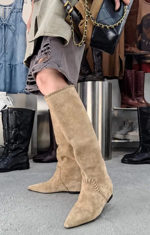 萝茜妮嫚早秋新款时尚真皮褶皱底跟高筒时尚百搭编织大筒围时装靴