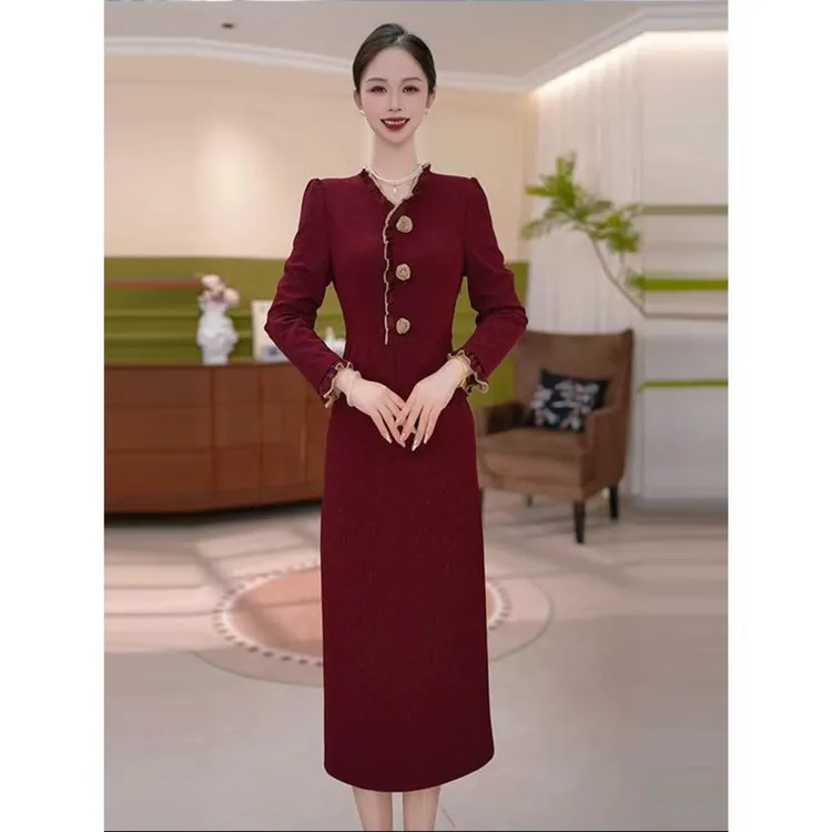 红色礼服裙2025秋季时尚气质优雅修身显瘦减龄遮肚中长款连衣裙
