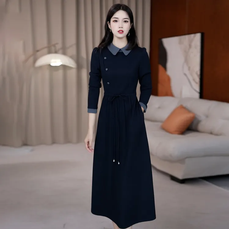 假两件气质翻领连衣裙女2025秋季新款妈妈装时尚百搭显瘦中长裙子