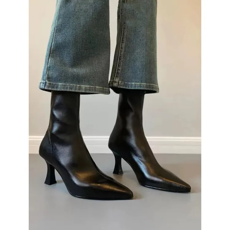 黑色尖头短靴女高跟2025年秋冬新款加绒细跟气质裸靴弹力瘦瘦靴