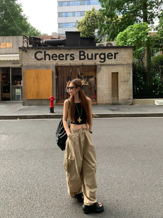 夏季新款美式复古辣妹高级感显瘦背心上衣百搭休闲裤子小众女装