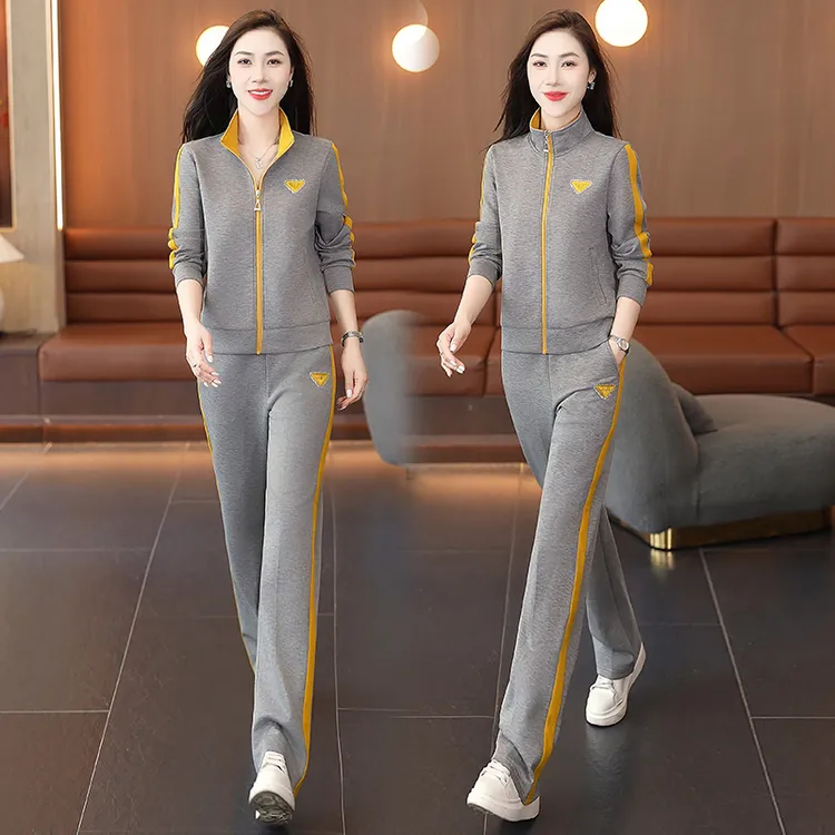 春秋季运动服套装女2025新款百搭减龄显瘦中年妈妈跑步休闲两件套