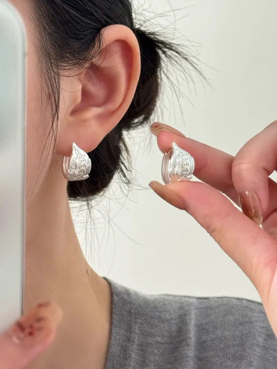 非金属布艺耳饰   【一叶生财】金色耳钉耳饰小众耳扣气质百搭款