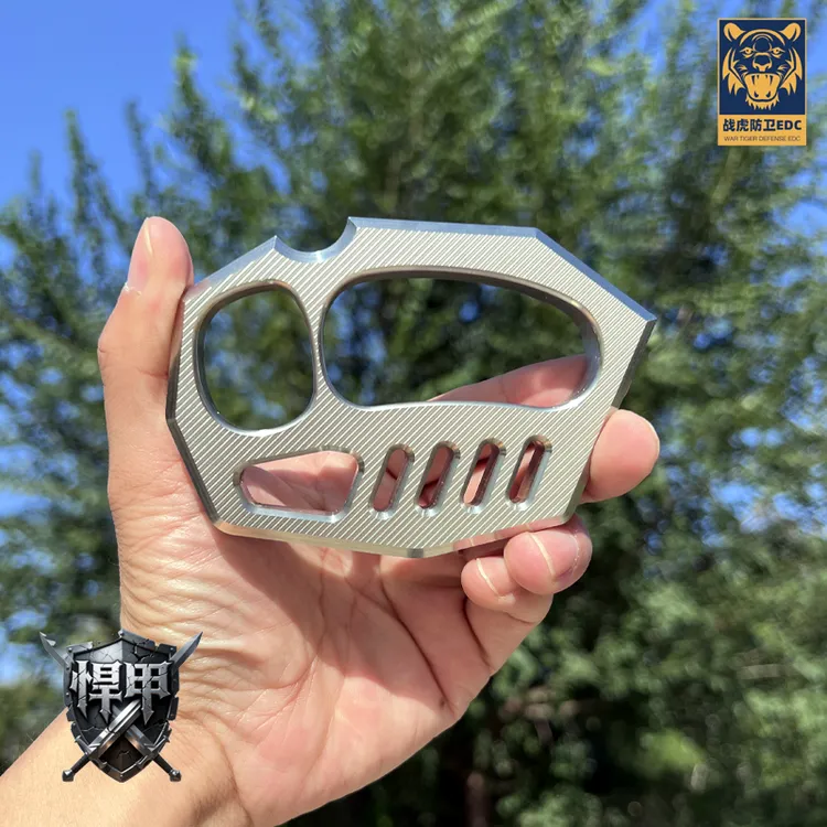 悍甲不锈钢四指手扣拳套合法防身自卫用品户外突围车载防卫工具