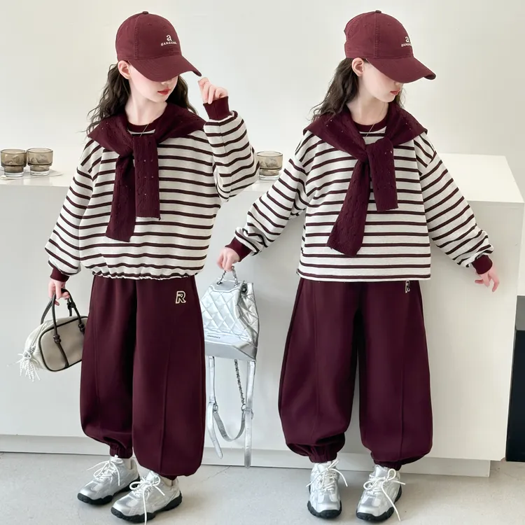 女童秋季潮酷套装带披肩2025新款中大童洋气条纹卫衣运动裤三件套