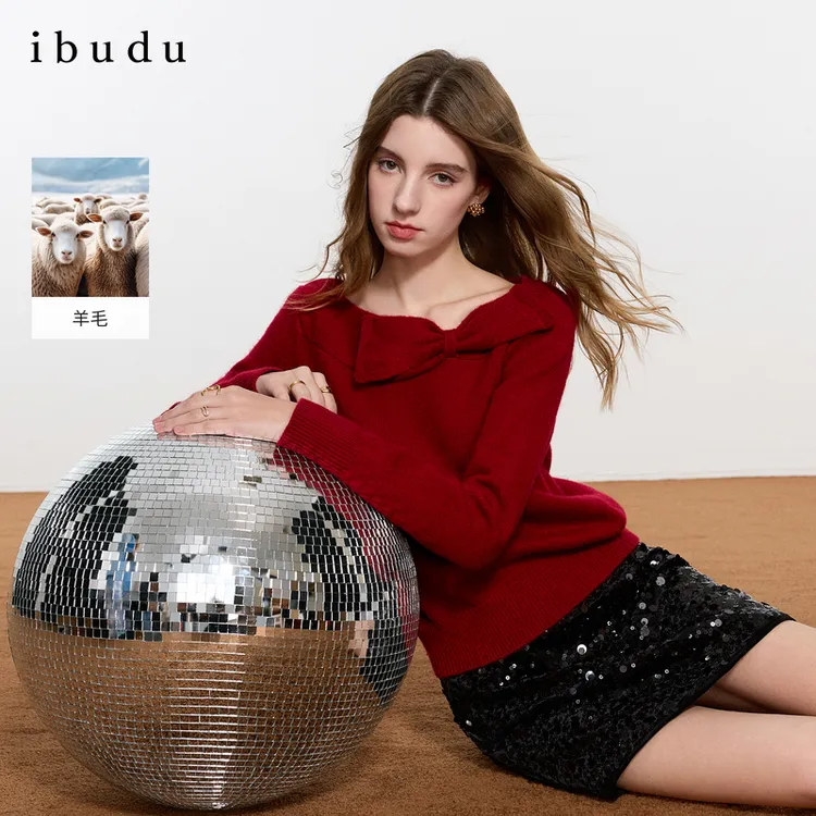 三彩ibudu2025冬季新款蝴蝶结针织衫一字领毛衫套头女