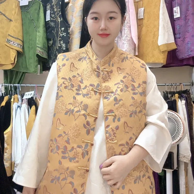 黄色四季通用常规款宽松型女网红唐装马甲提花马夹