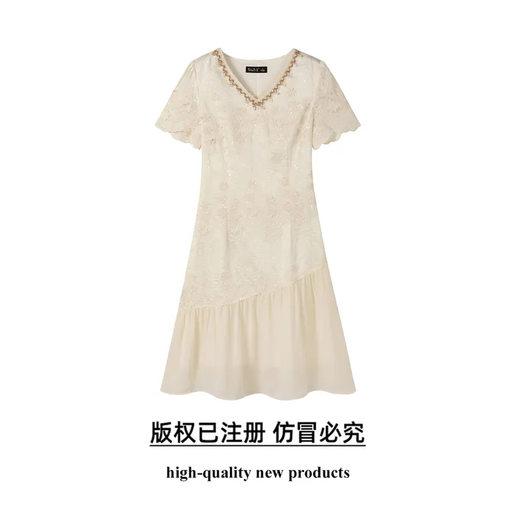 奢姿大码女装2025夏季减龄荷叶边拼接连衣裙胖妹妹时尚V领裙子