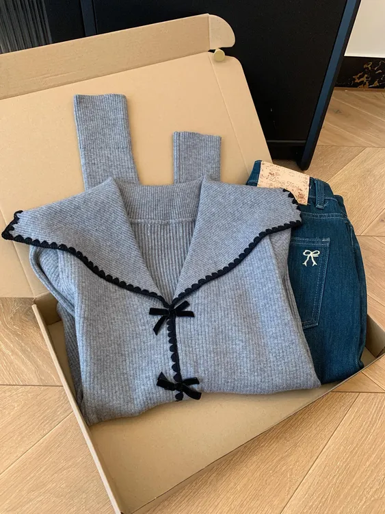 灰色海军领针织毛衣女设计感小众时尚减龄绝美巨好看2025早秋上衣