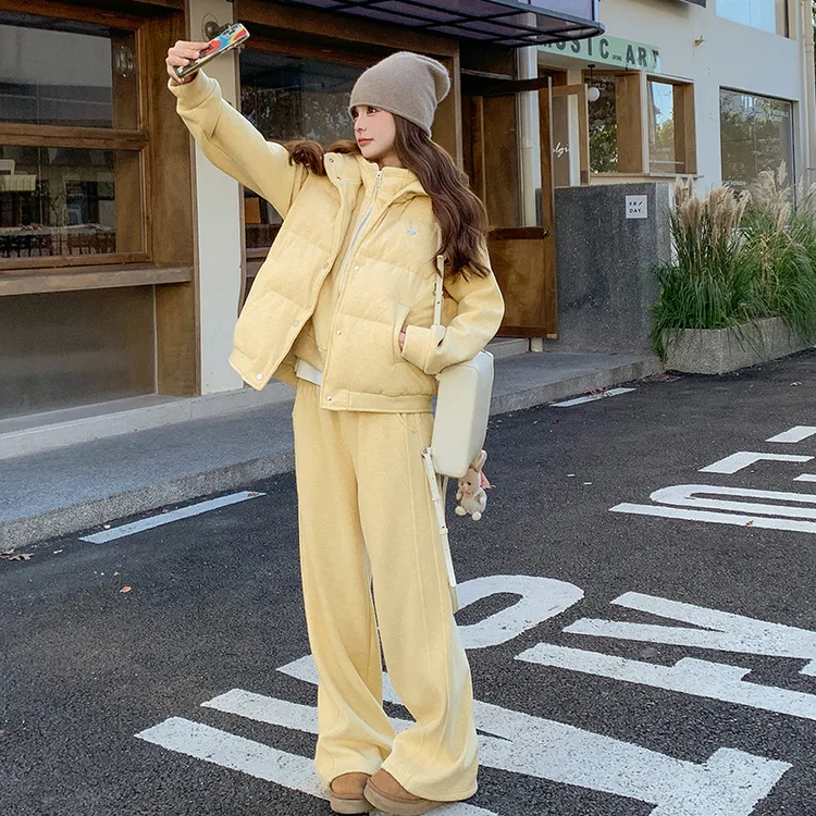 今年流行黄色加厚马甲休闲运动套装女冬季加绒加厚阔腿裤三件套