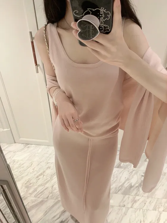 春秋新款显瘦修身温柔姐姐气质休闲风软糯针织开衫半裙三件套女