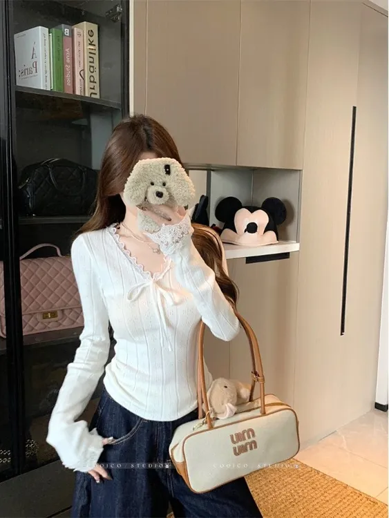 设计感蕾丝花边气质V领针织衫女2025秋季新款打底衫内搭长袖上衣