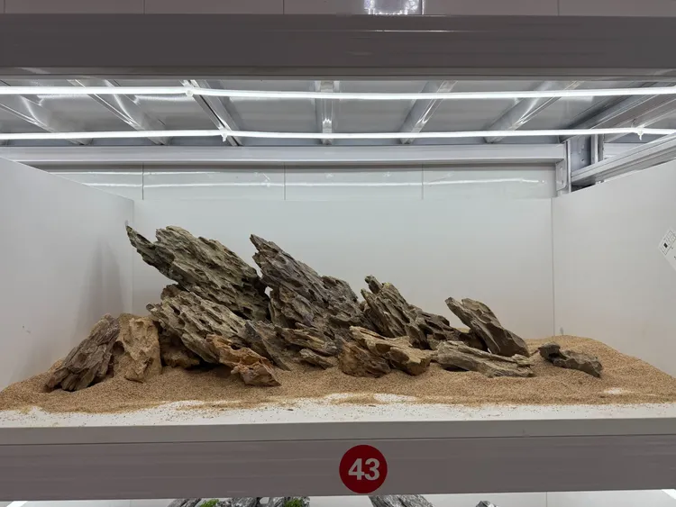 青龙石松皮石多种材质鱼缸造景装饰溪流缸造景石片岩黑金石万天石