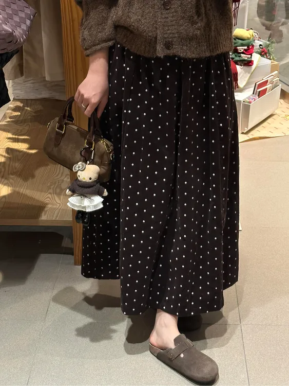 美拉德棕色灯芯绒A字裙大码胖mm显瘦高级感波点超好看冬装半身裙