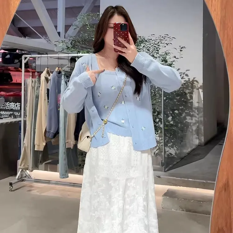 大码套装针织开衫吊带背心两件套女胖mm巨显瘦减龄春季穿搭一整套