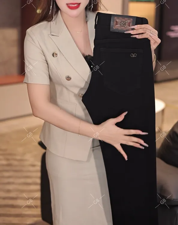 2025秋冬新款不掉色牛仔裤男款黑色轻奢潮流莱塞尔弹力修身小直筒