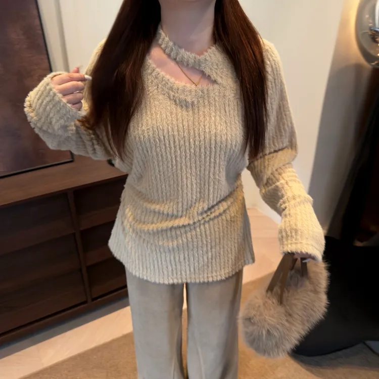 南岛风大码女装设计感减龄显瘦挂脖针织打底胖mm遮肉上衣ZWW1117