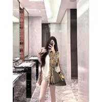 【TONG】经典格纹尖领时尚百搭长袖衬衫（259）