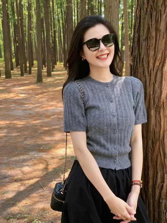 2025春季新款韩系复古麻花短袖针织衫女圆领短袖黑色气质半身裙