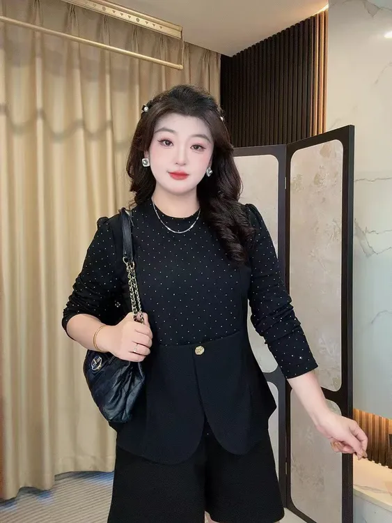 2025秋季新款大码女装重工烫钻修绒遮肉显瘦假俩件套背带上衣1083