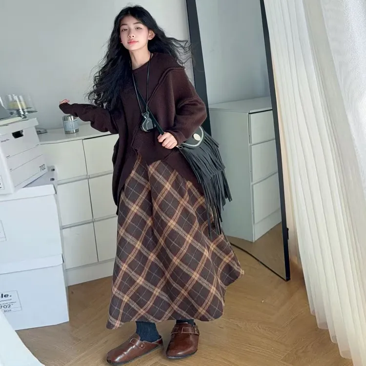 女童毛呢格子半身裙2025新款秋冬装儿童洋气中长款高腰包臀a字裙