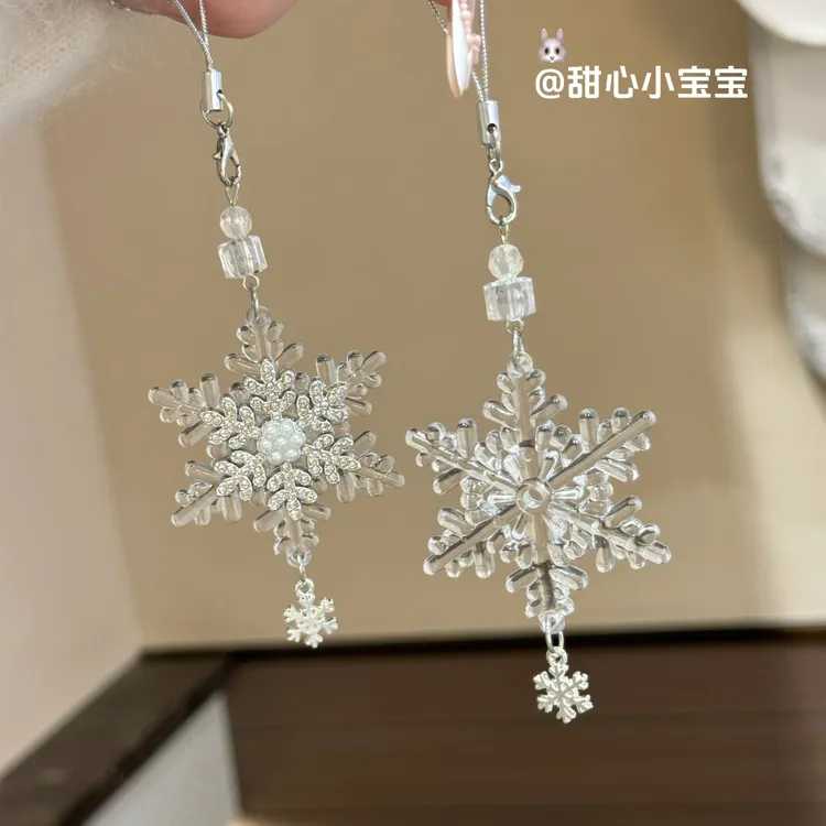 冬日一片冰透雪花钥匙扣亚克力挂件链挂饰送闺蜜礼物背包包挂件