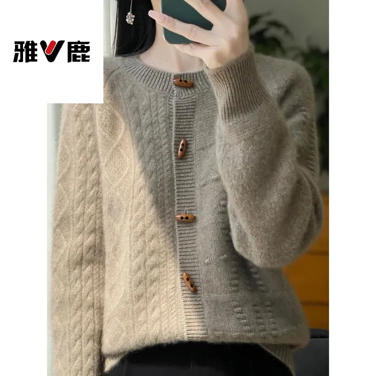 雅鹿优选2025春秋新款羊毛衫女宽松外搭开衫高级感配裙子洋气针织