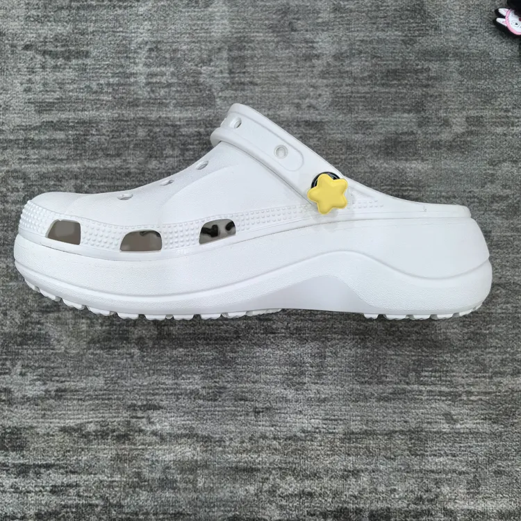 卡洛洞洞鞋 云彩显脚瘦脚型增高包头沙滩夏季休闲凉鞋拖鞋通勤