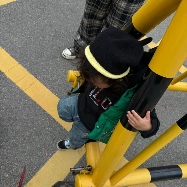 葡萄家儿童秋冬款连帽卫衣马甲牛仔裤