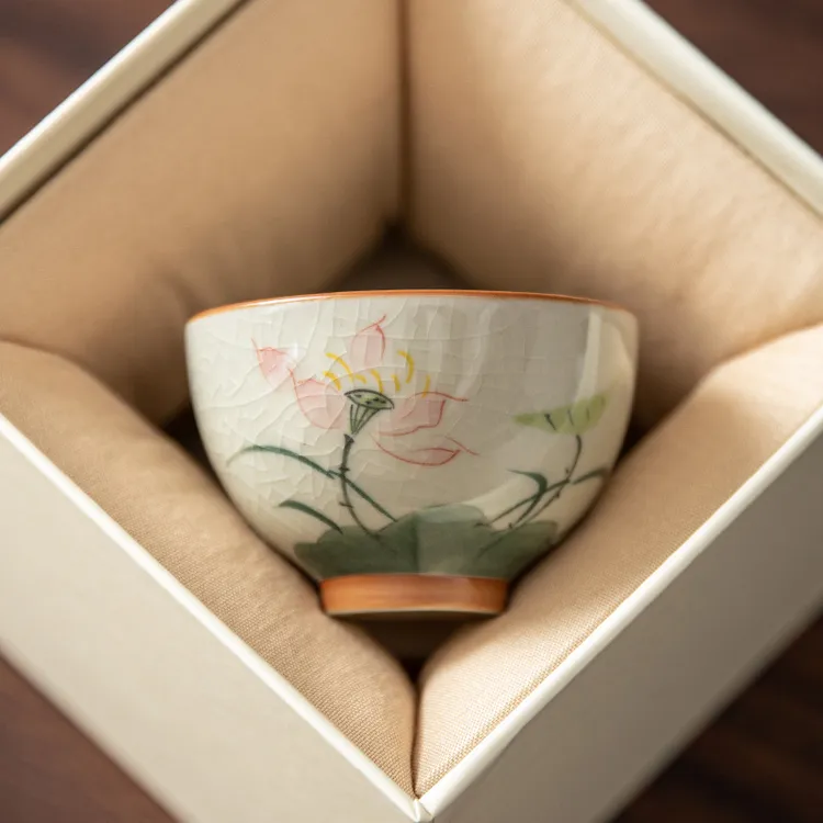 国潮茶具手绘荷花哥窑茶杯功夫茶具陶瓷品茗杯家用开片茶周边配件