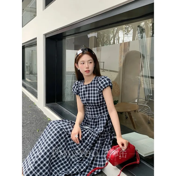 法式气质复古小个子修身连衣裙女夏季新款赫本风裙子小众收腰长裙