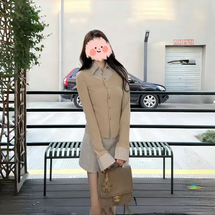 2025秋季新款时髦洋气假两件毛织细条纹上衣气质显瘦半身裙两件套