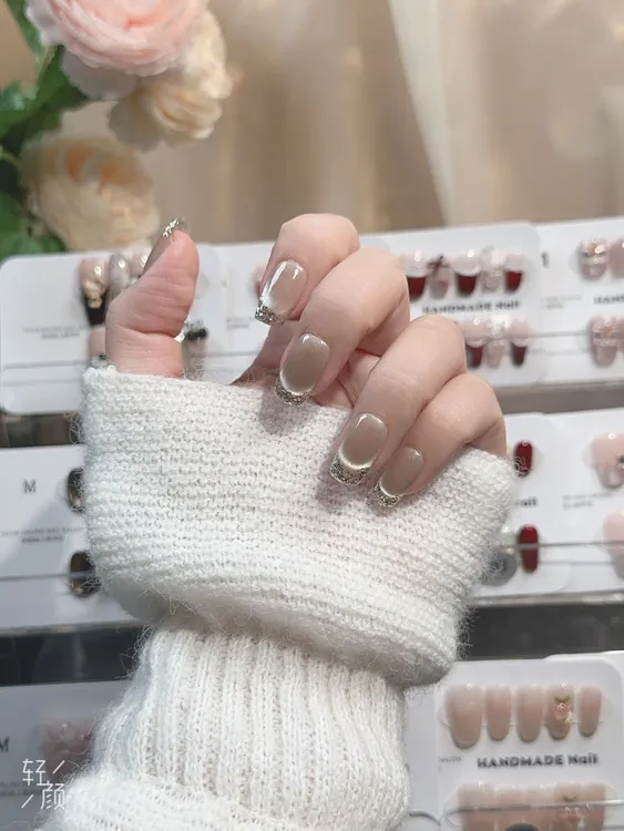 猫眼美甲穿戴甲秋冬高级感纯手作法式中长款 可反复穿戴