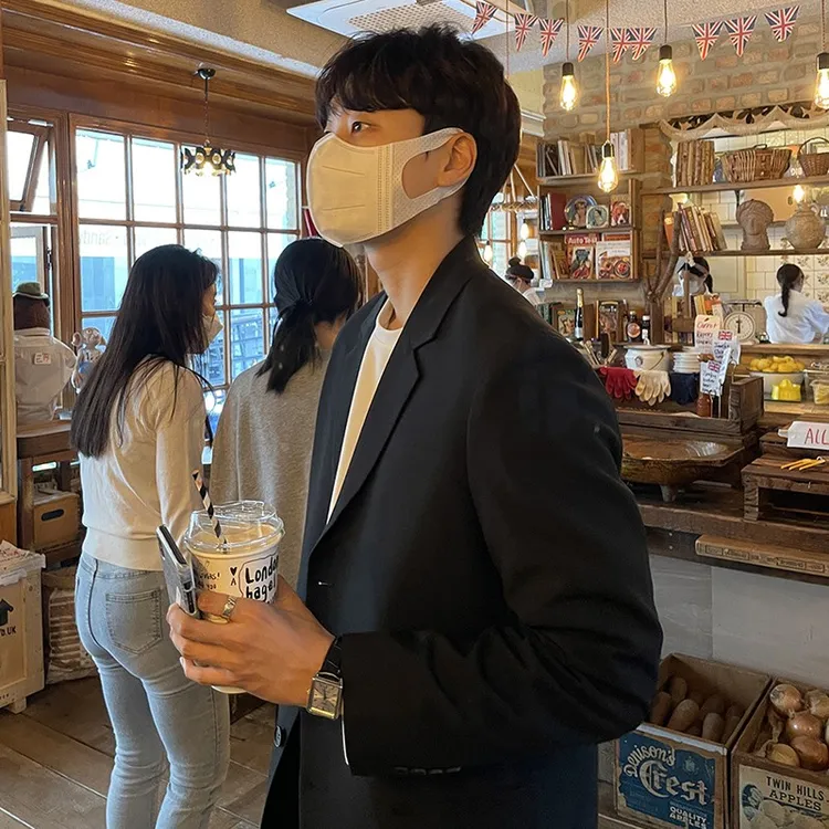 春秋季韩版西服外套男垫肩高级感黑色潮牌宽松单西上衣休闲西装男