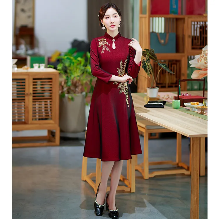 旗袍妈妈装婚宴礼服2025高贵大码喜婆婆礼服改良旗袍复古连衣裙女