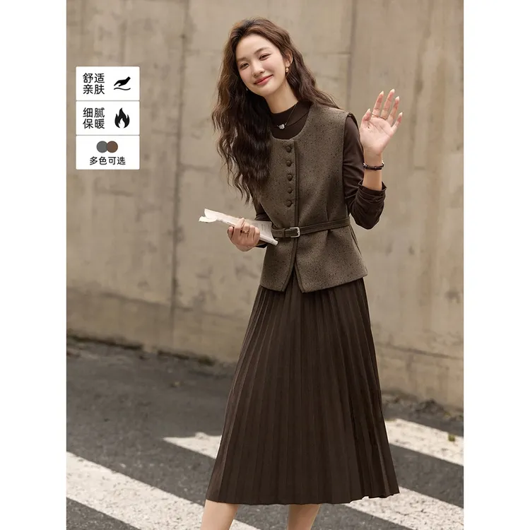 咖色老钱风套装女25年冬新款圆领无袖马甲百褶连衣裙两件套