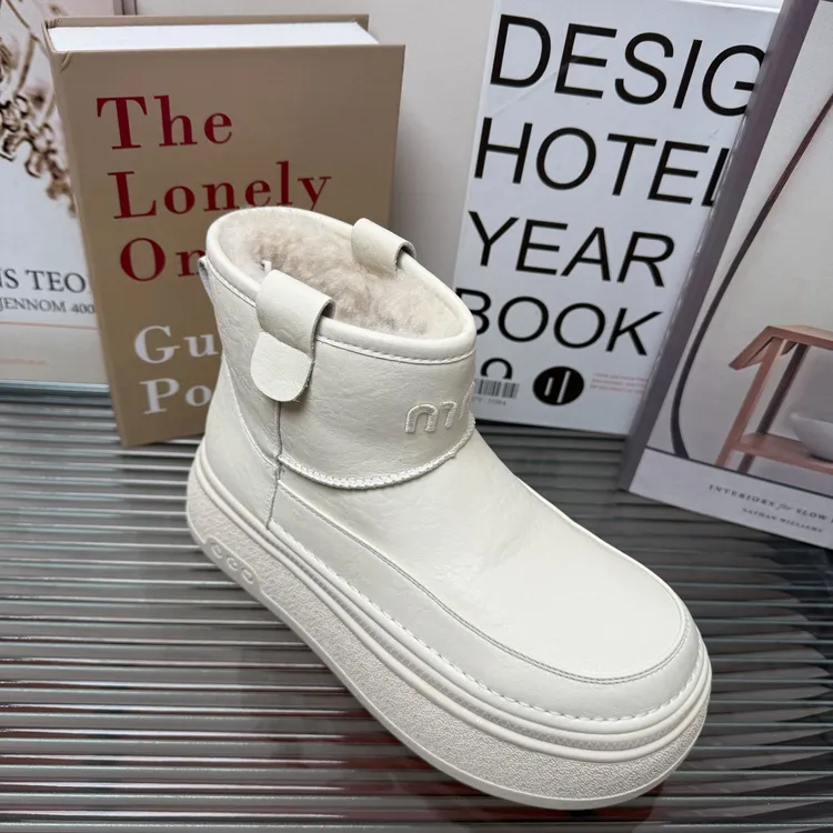 【玛莎玛索】26-558dm（特价默认微瑕）新款时尚休闲百搭女款雪地靴