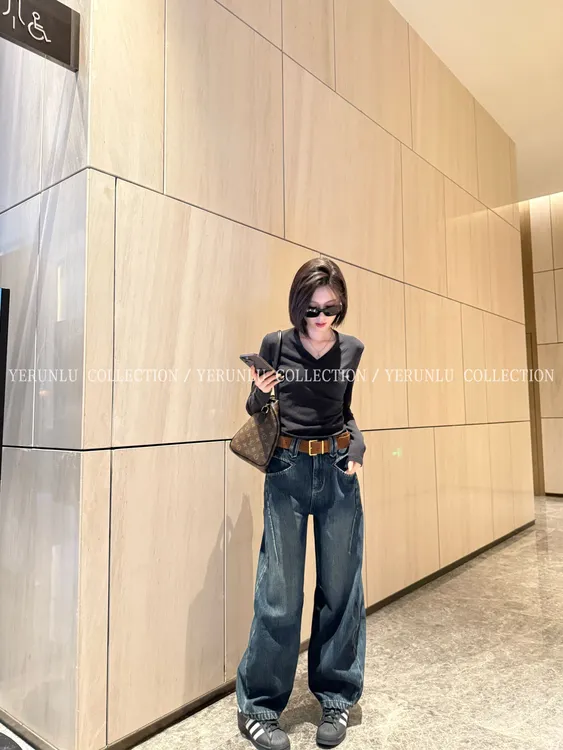 YERUNLU交叉V领长袖针织衫女秋冬不规则掐腰磨毛打底衫纯欲