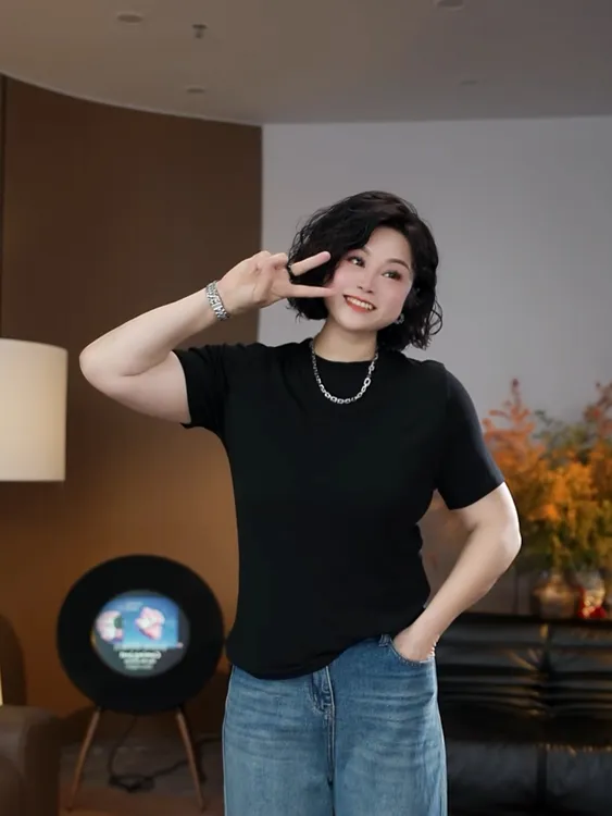 ZHONG大大【】2025新款圆领短袖T恤时尚显瘦百搭微胖上衣9991