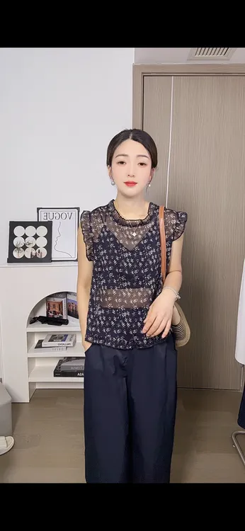 【CHEN陈甄选】夏季碎花木耳少女风飞飞袖衬衫拼接小衫圆领百搭时尚