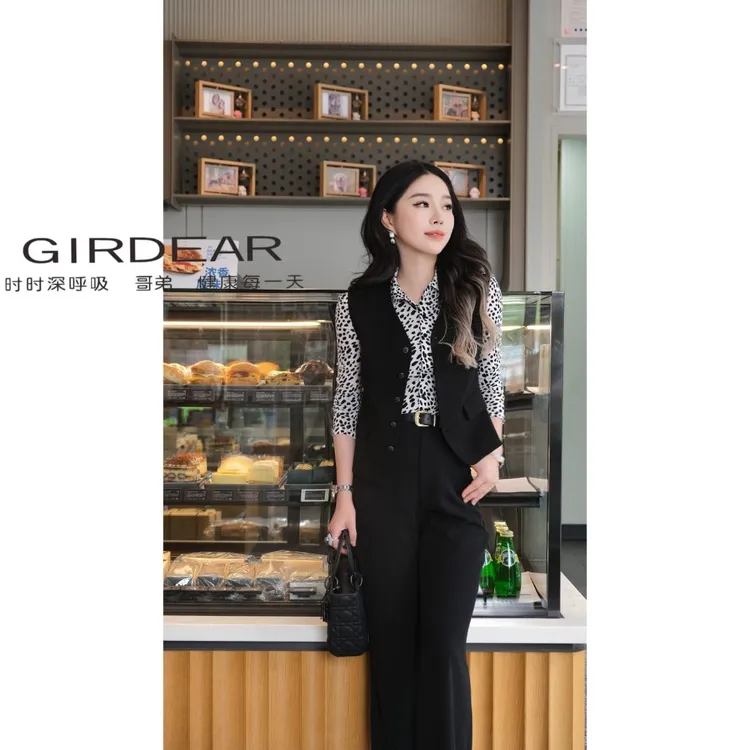 哥弟新款职场通勤修身单排扣双口袋黑色西装马甲1400572