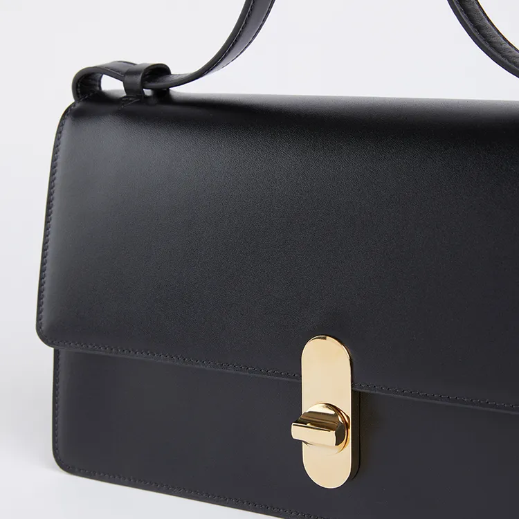 头层牛皮法棍包TA3Z211040