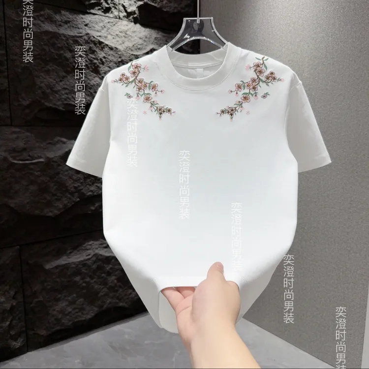 2025夏季新款圆领设计感简约文艺刺绣款百搭短袖2526