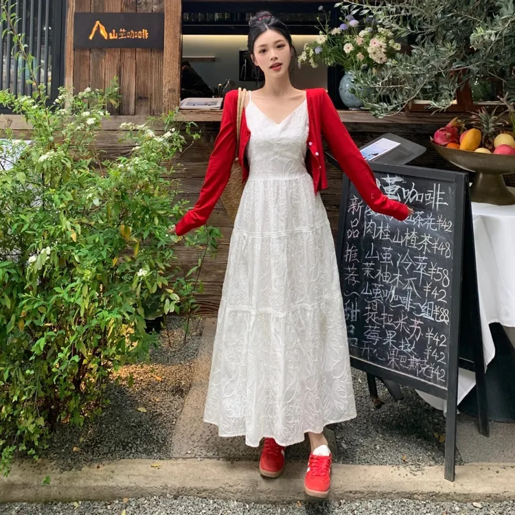 气质收腰白色显瘦长裙女2025春秋新款法式温柔风中长款吊带连衣裙