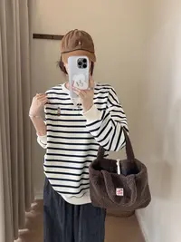 程程甄选  韩系倒三角小熊刺绣徽标条纹圆领休闲卫衣1232